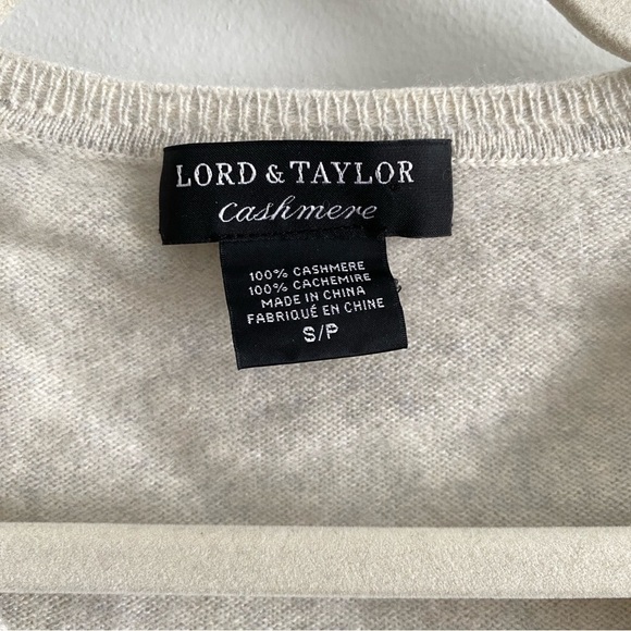 LORD & Taylor V-Neck 100% Cashmere Sweater Size XS/S - Picture 2 of 9